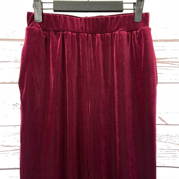 Windsor M Maroon High Waist Luxe Velvet Straight Leg Pants - Picture 5 of 8